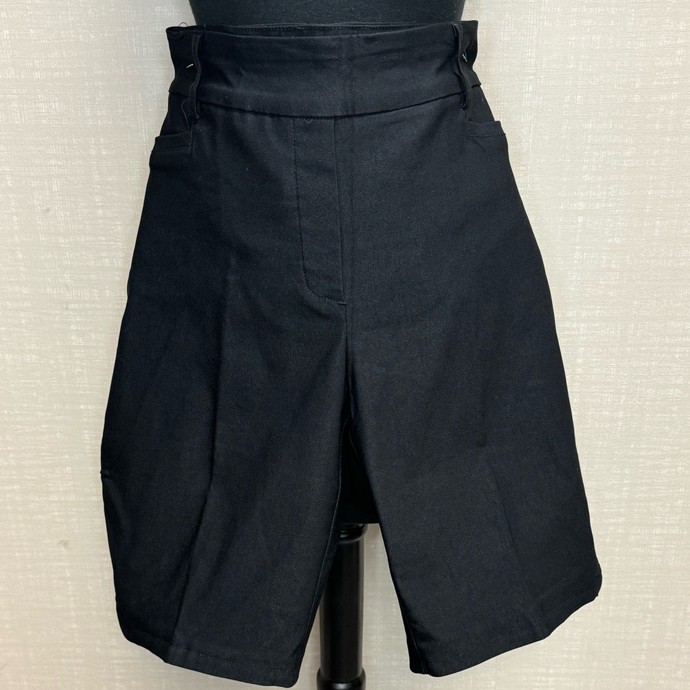 FLATTEN-IT® PULL-ON SHORTS WITH SIDE SLITS